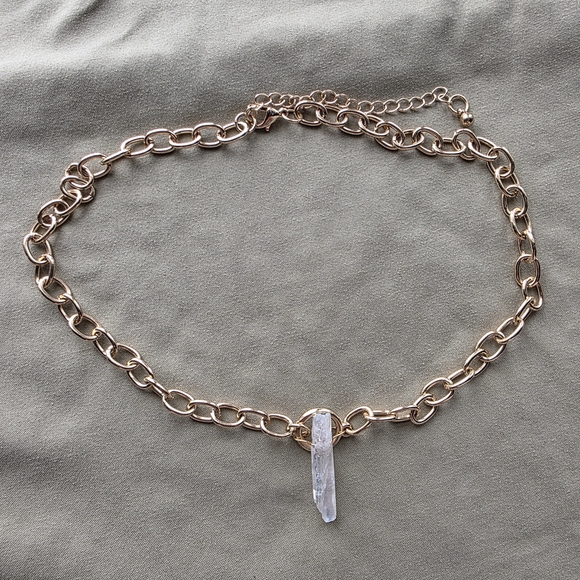 🤍 Aura Quartz Pendant Choker - Picture 2 of 7